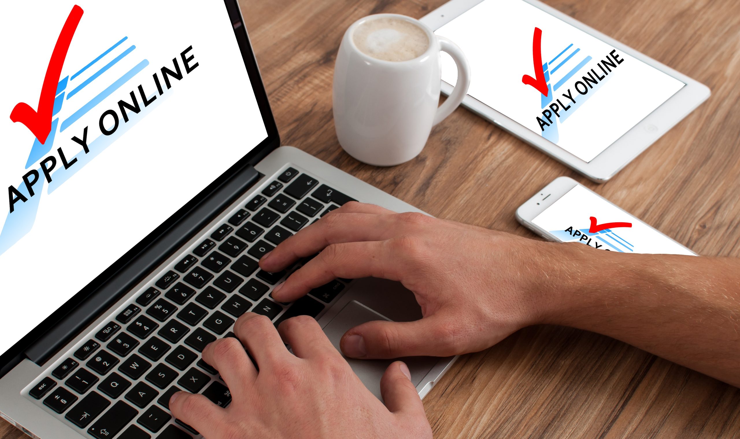 laptop-iphone-computer-macbook-mac-writing-1167610-pxhere.com Symbolbild Online-Bewerbung
